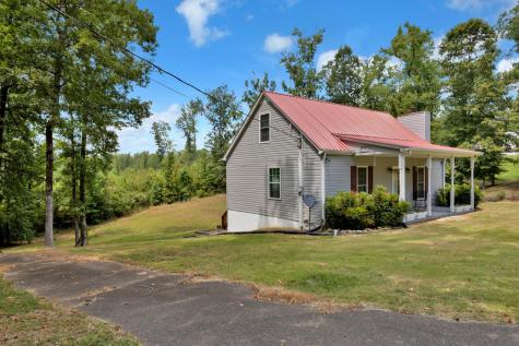 123 Lower Roans Creek Road Linden TN 37096