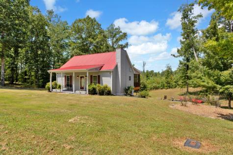 123 Lower Roans Creek Road Linden TN 37096