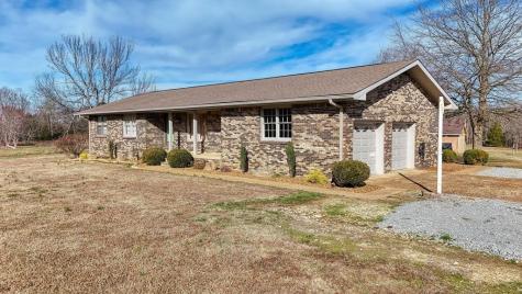 628 Tom White Road Big Sandy TN 38221