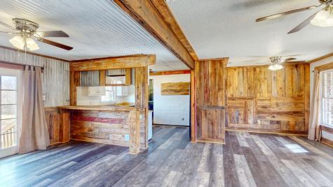 628 Tom White Road Big Sandy TN 38221