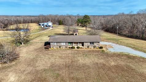 628 Tom White Road Big Sandy TN 38221