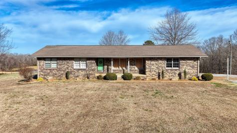 628 Tom White Road Big Sandy TN 38221