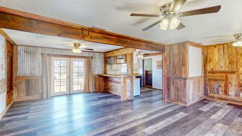 628 Tom White Road Big Sandy TN 38221