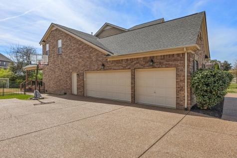 1555 Hunt Club Boulevard Gallatin TN 37066