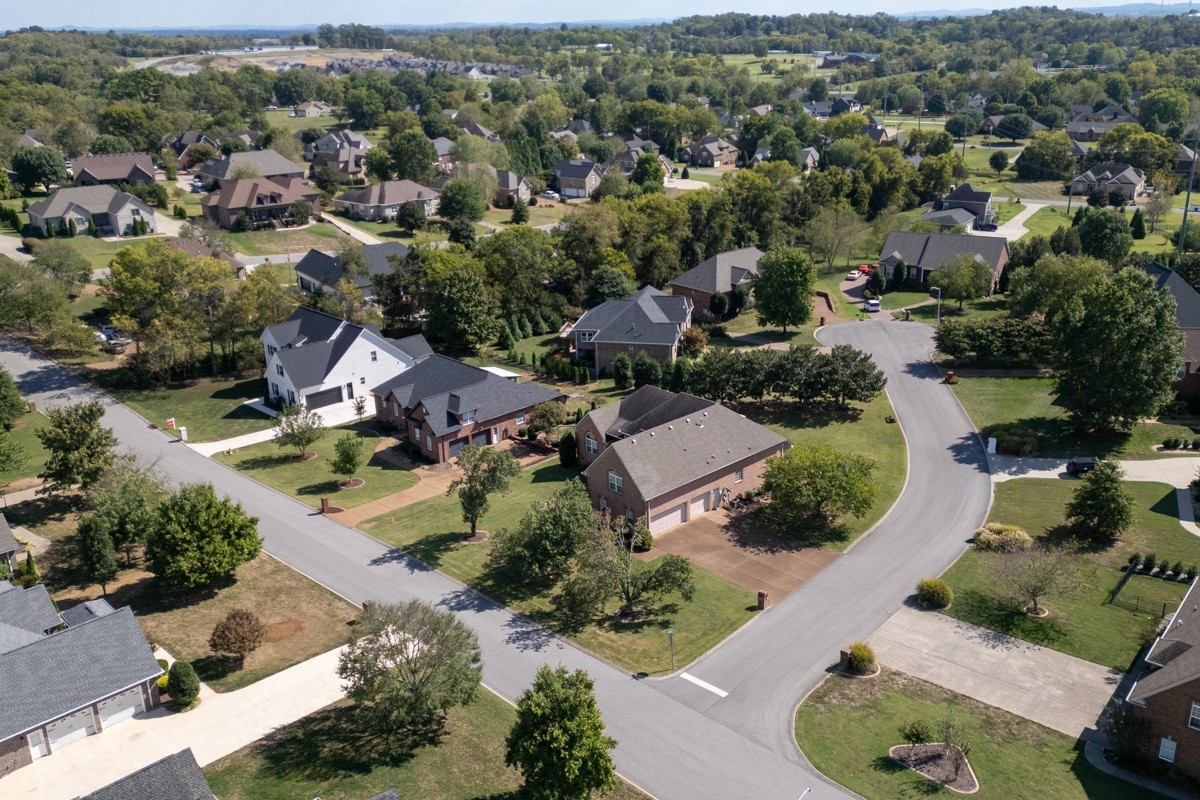 105 Robin Point Gallatin TN 37066