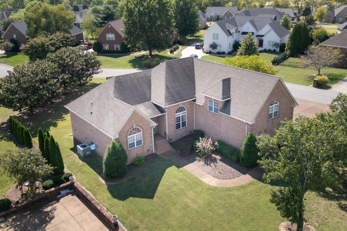 105 Robin Point Gallatin TN 37066