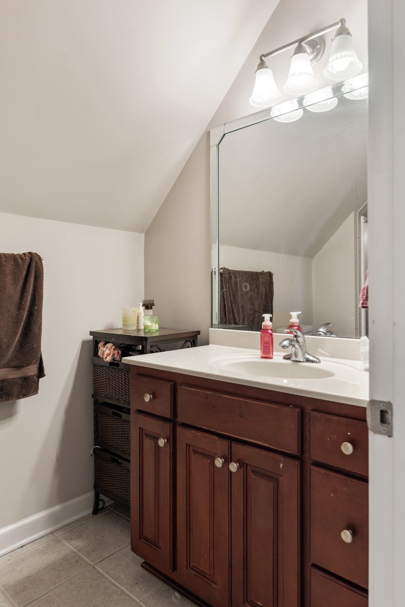 105 Robin Point Gallatin TN 37066