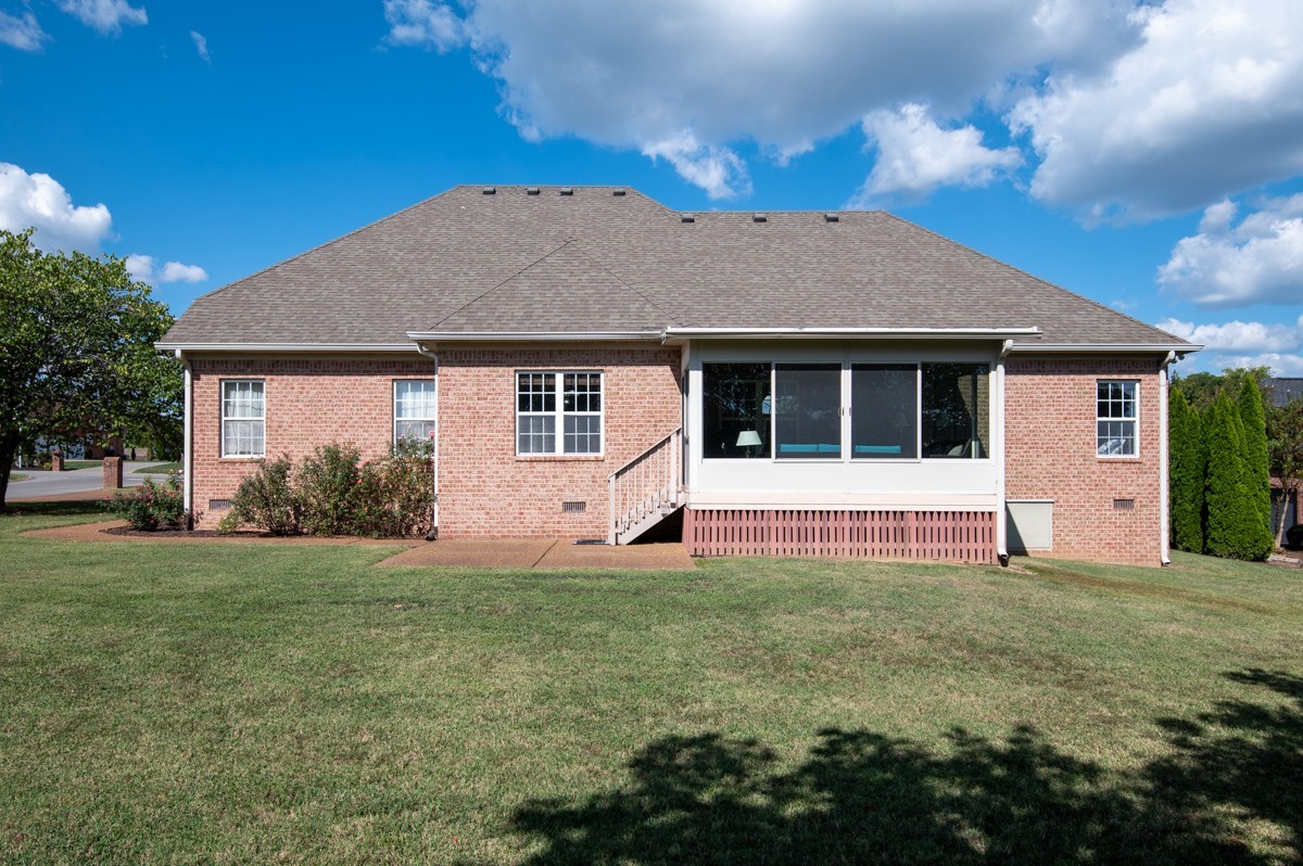 105 Robin Point Gallatin TN 37066