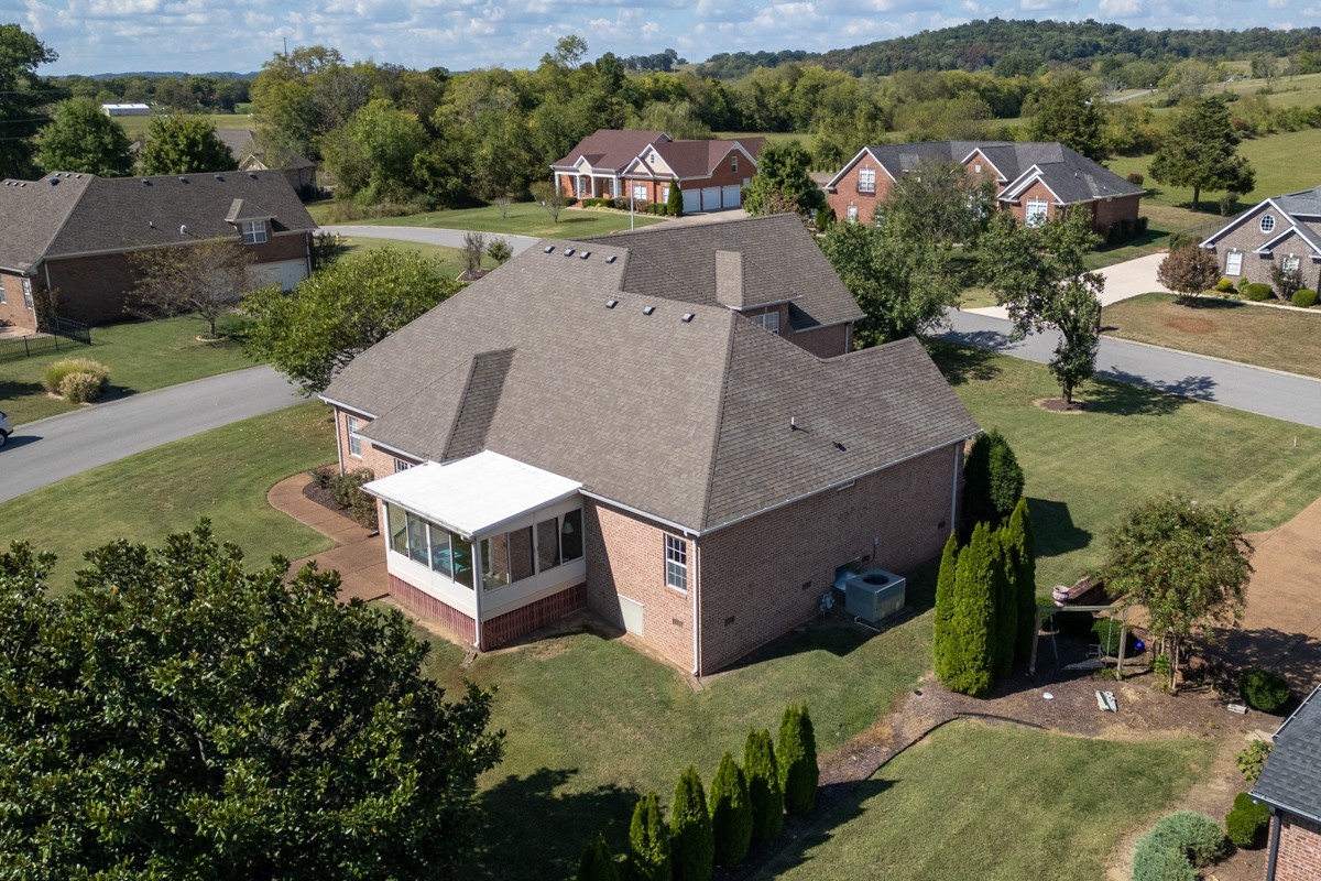 105 Robin Point Gallatin TN 37066