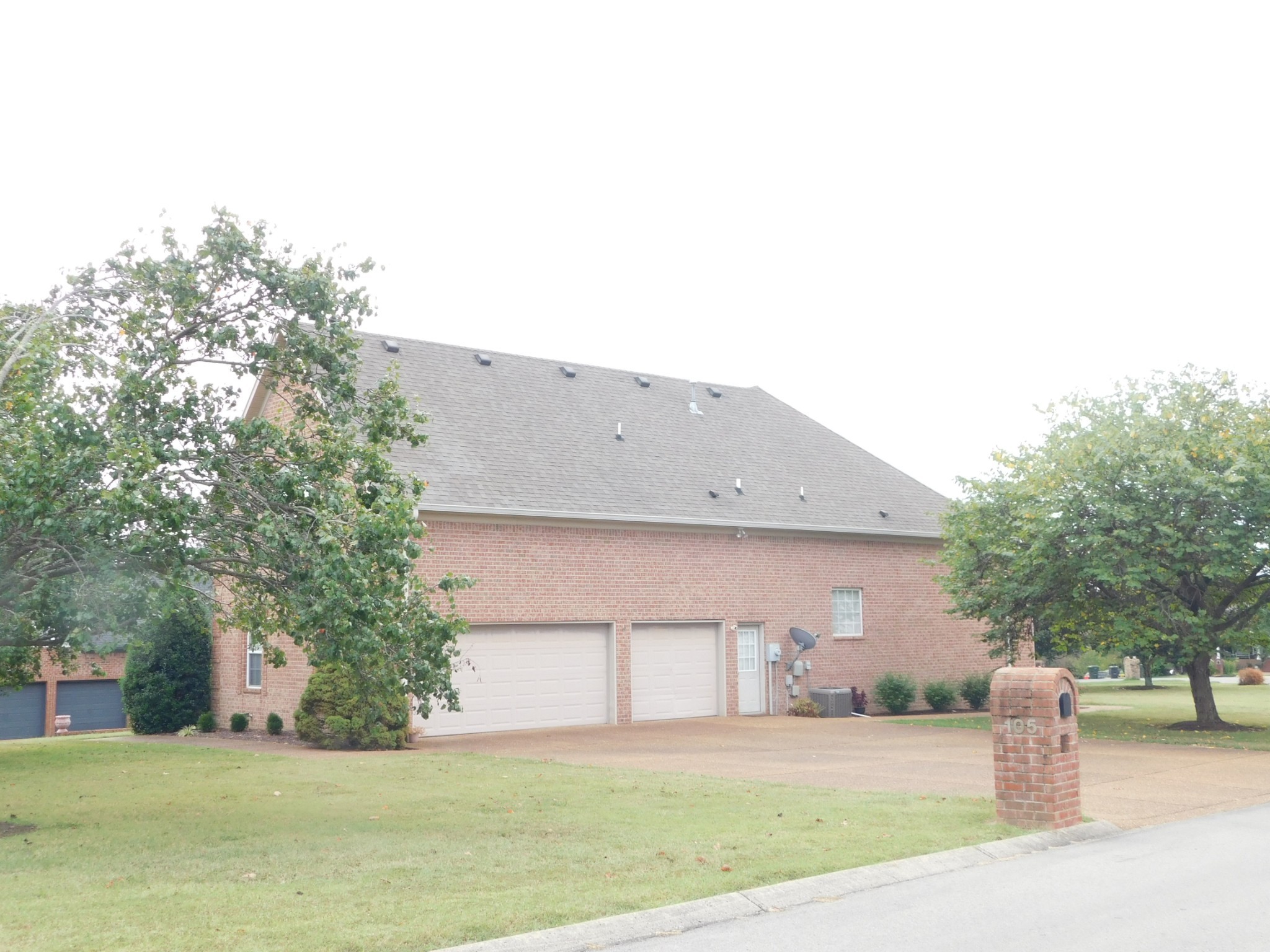 105 Robin Point Gallatin TN 37066