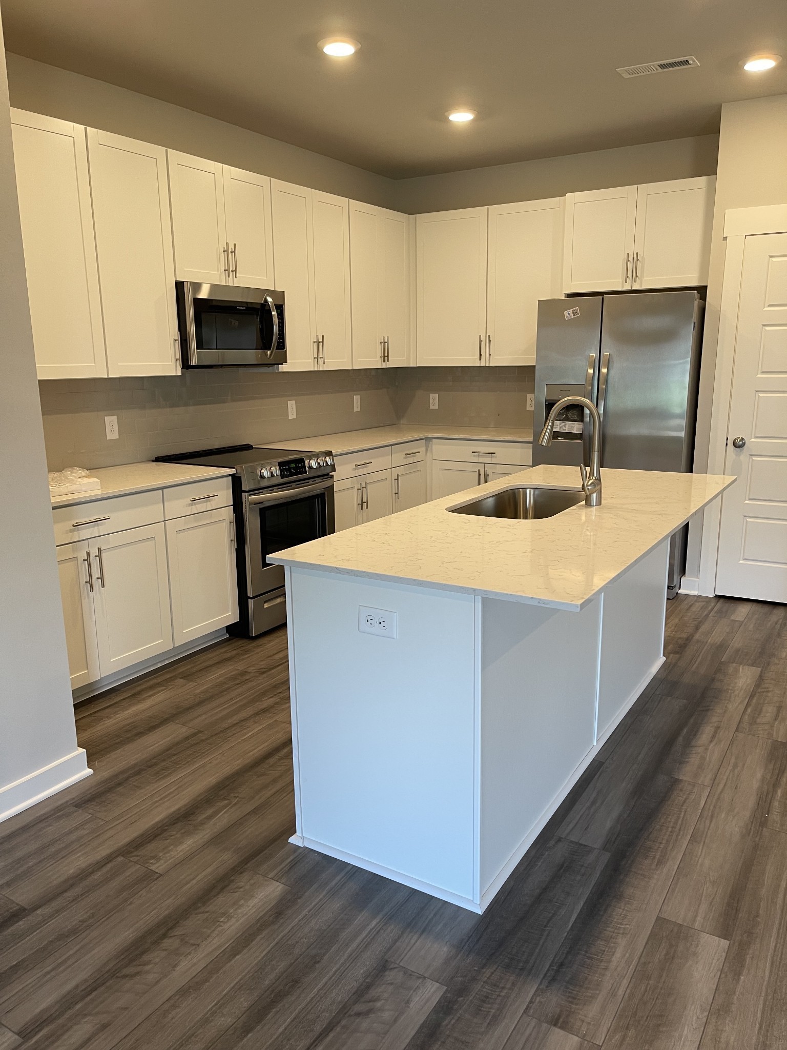 2240 Hospitality Lane Murfreesboro TN 37128