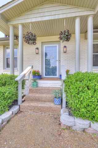 325 Donna Drive Hendersonville TN 37075