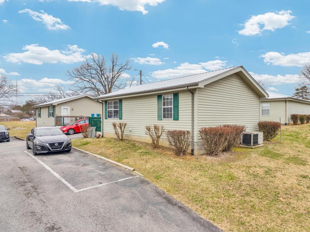 340 Briar Ave, W Jamestown TN 38556