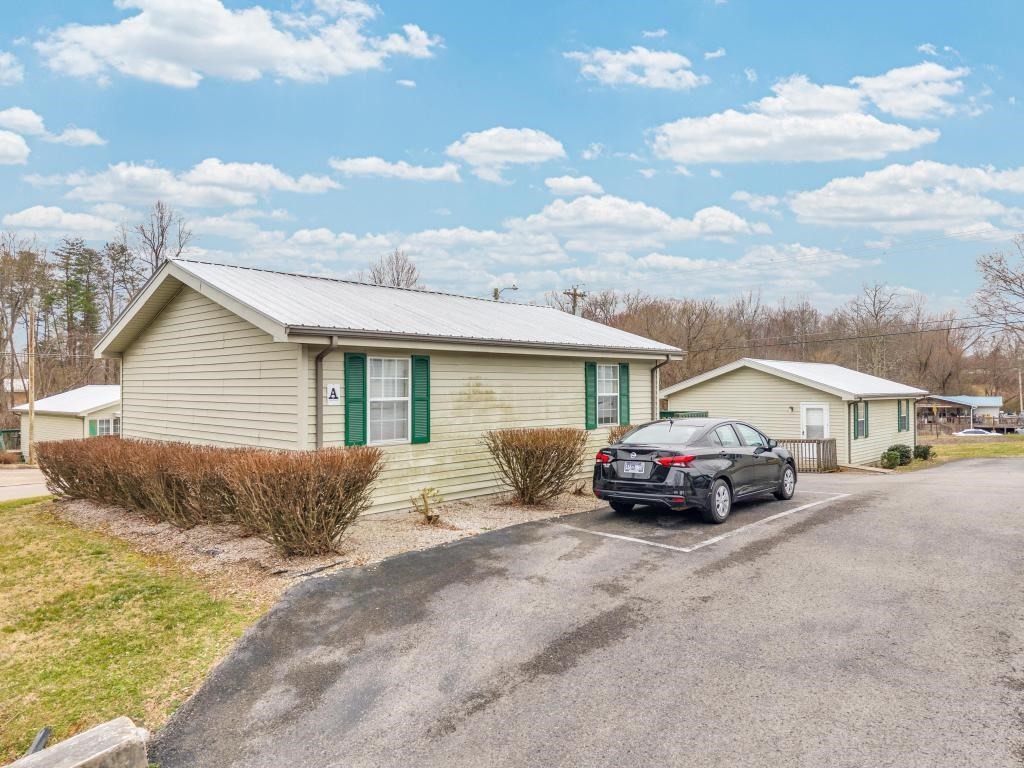 340 Briar Ave, W Jamestown TN 38556