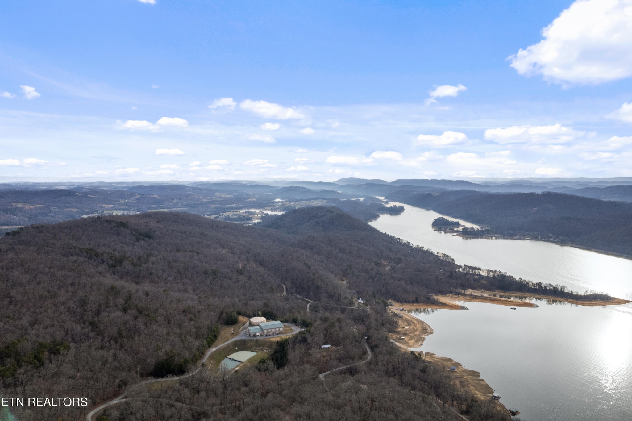 45 Walleye Point Sharps Chapel TN 37866
