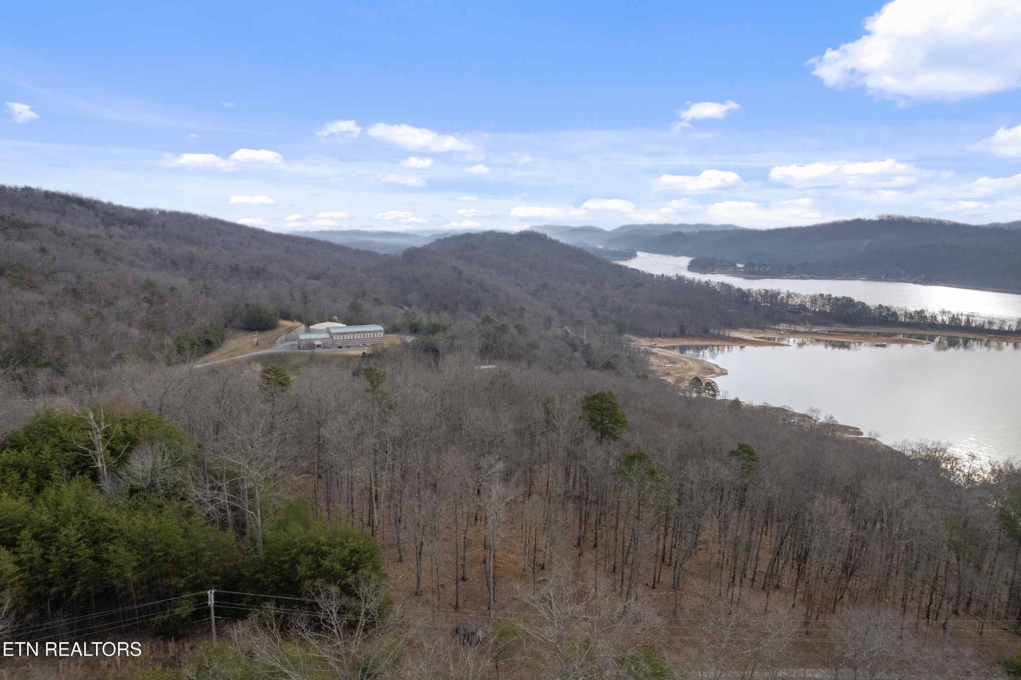 45 Walleye Point Sharps Chapel TN 37866