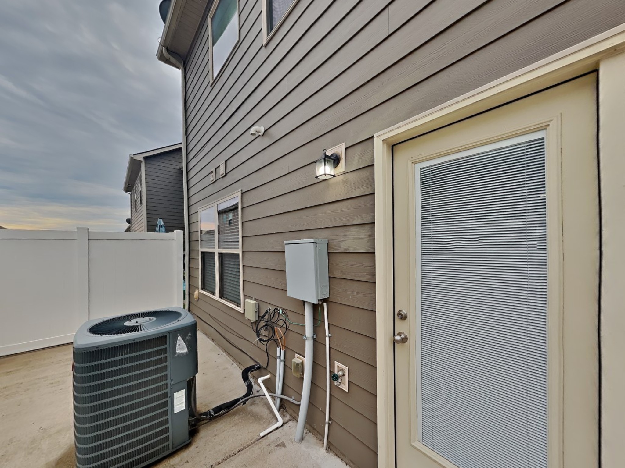 1093 Neeleys Bend Spring Hill TN 37174