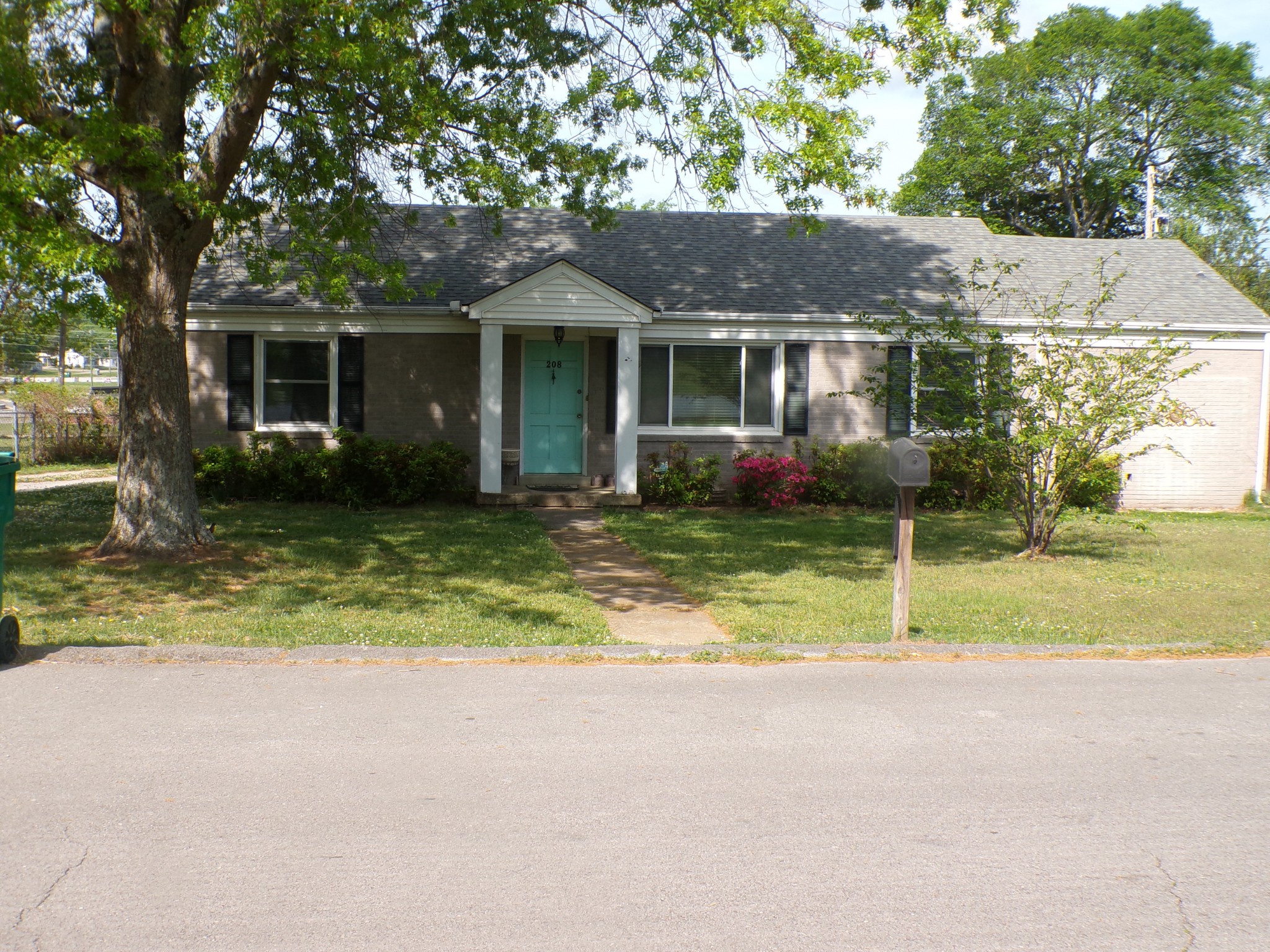 208 Armory Drive Lewisburg TN 37091
