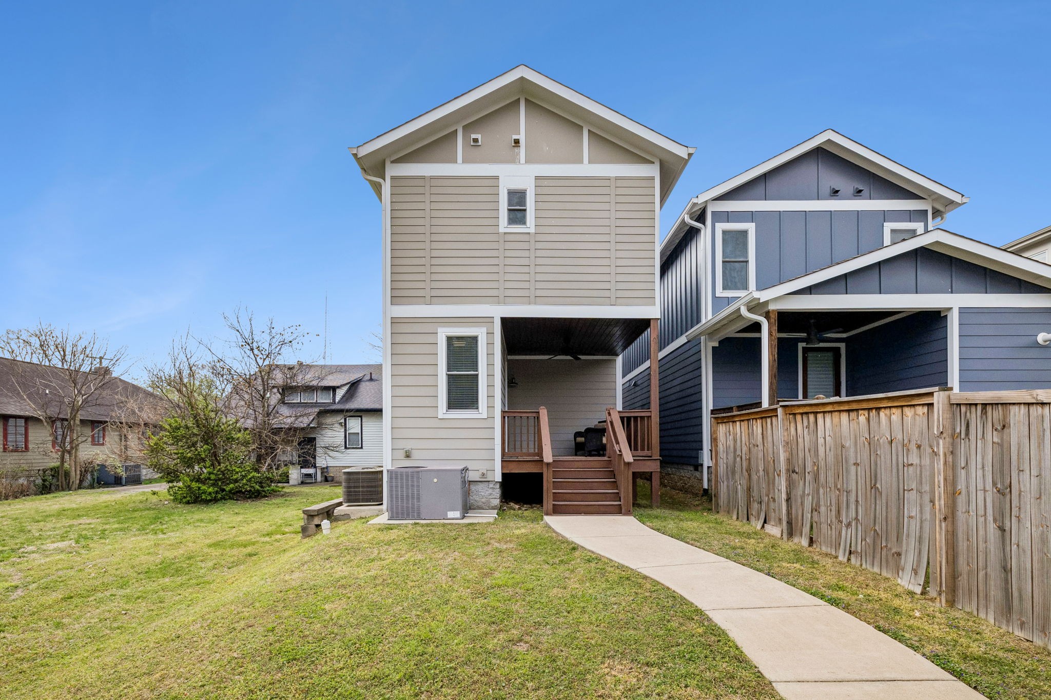 2022B 10th Ave, S Nashville TN 37204