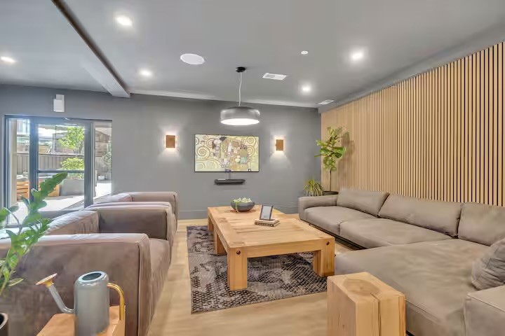 635 7th Ave, S Nashville TN 37203