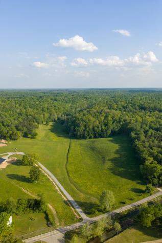 1 Pinewood Road Nunnelly TN 37137