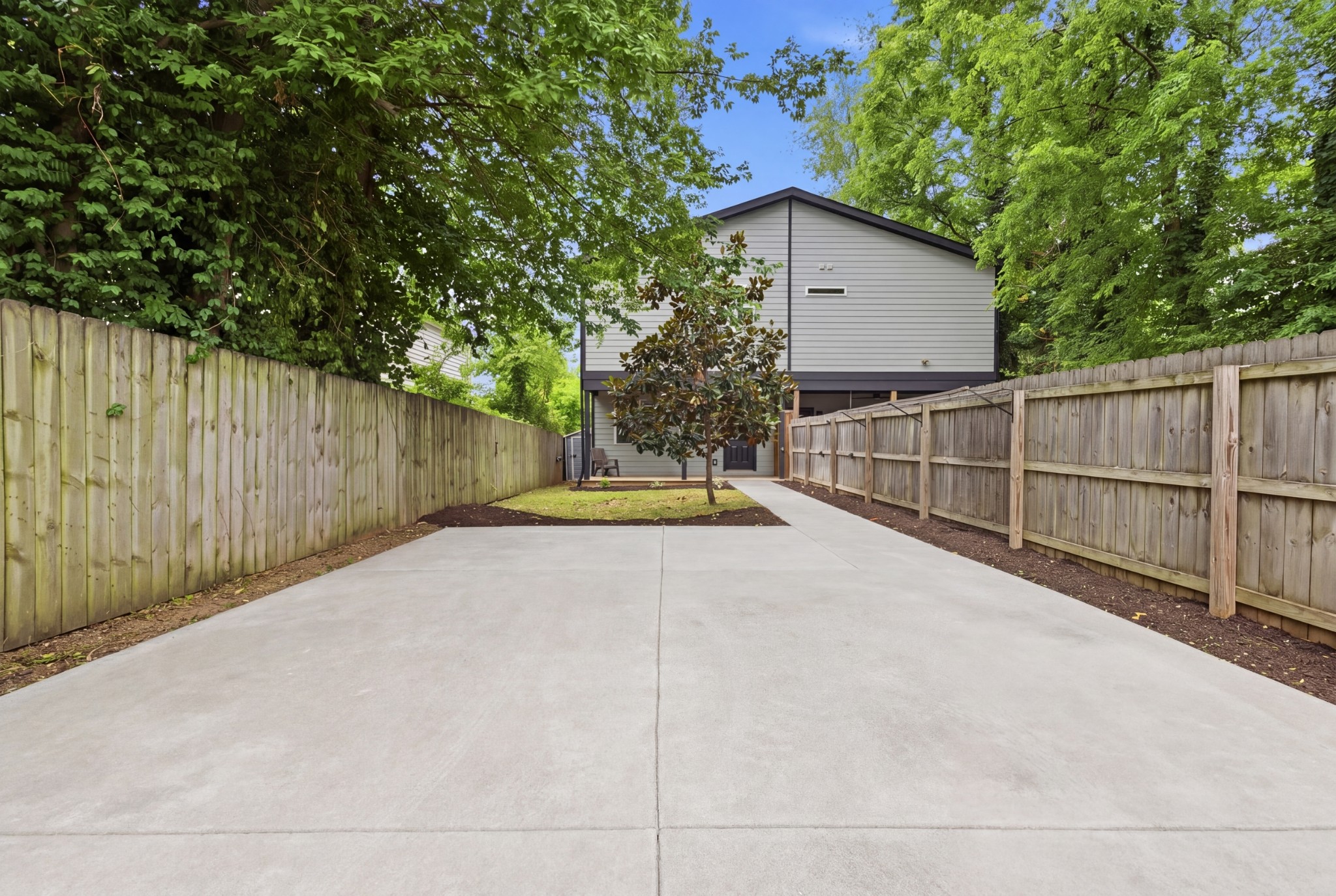 1814A 16th Ave, N Nashville TN 37208
