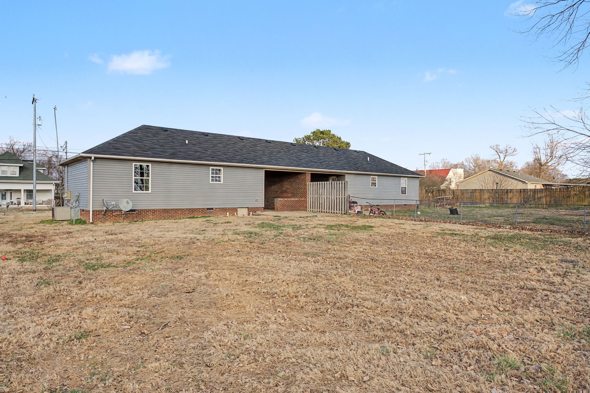 1115 W Church Street Orlinda TN 37141