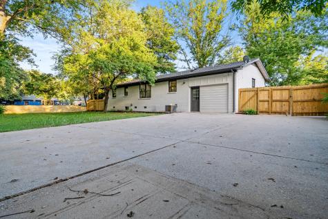 1951 Russell Court Murfreesboro TN 37130