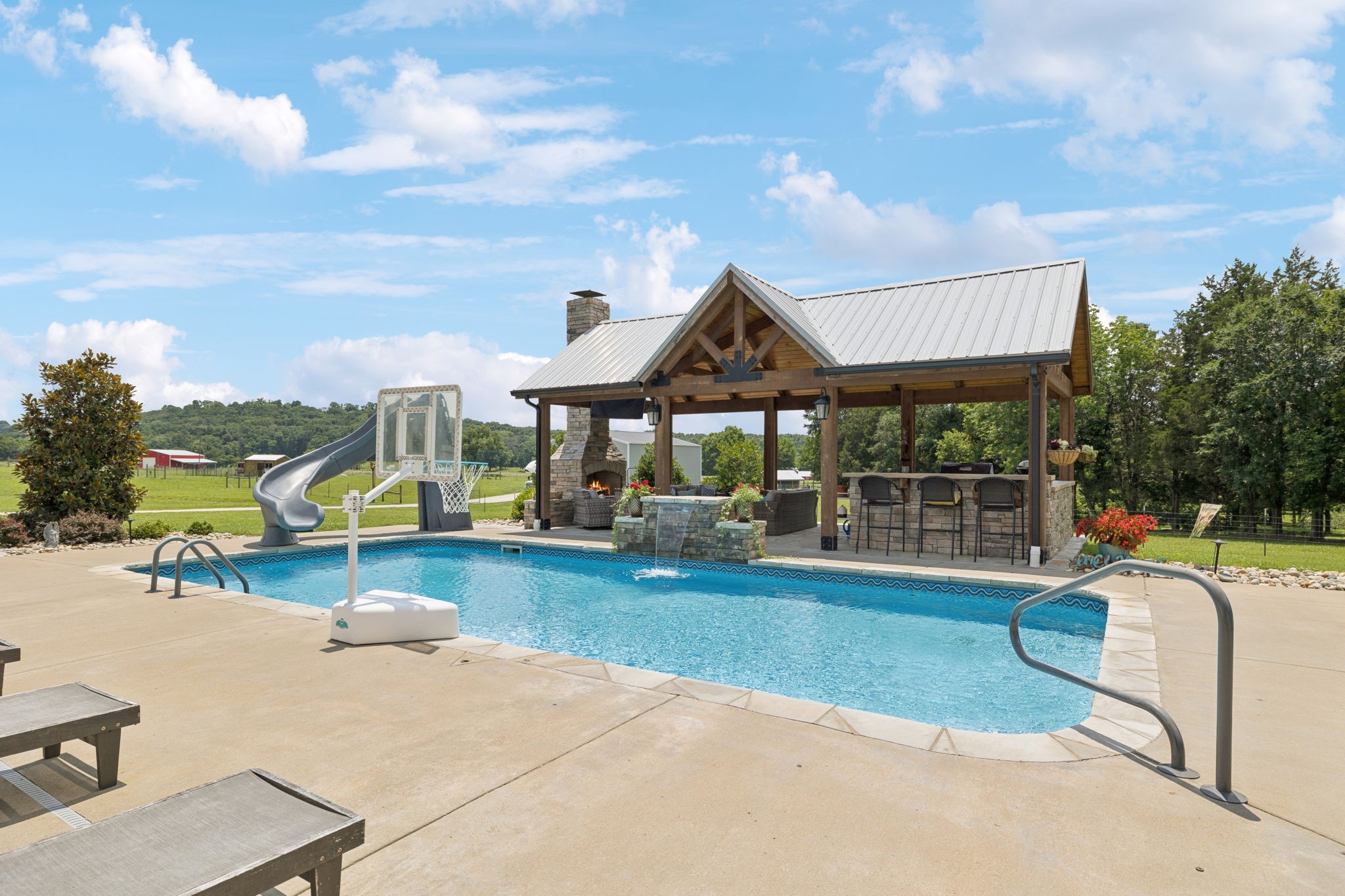 3056 SE Tater Peeler Road Lebanon TN 37090