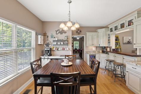 400 Artesa Drive White House TN 37188