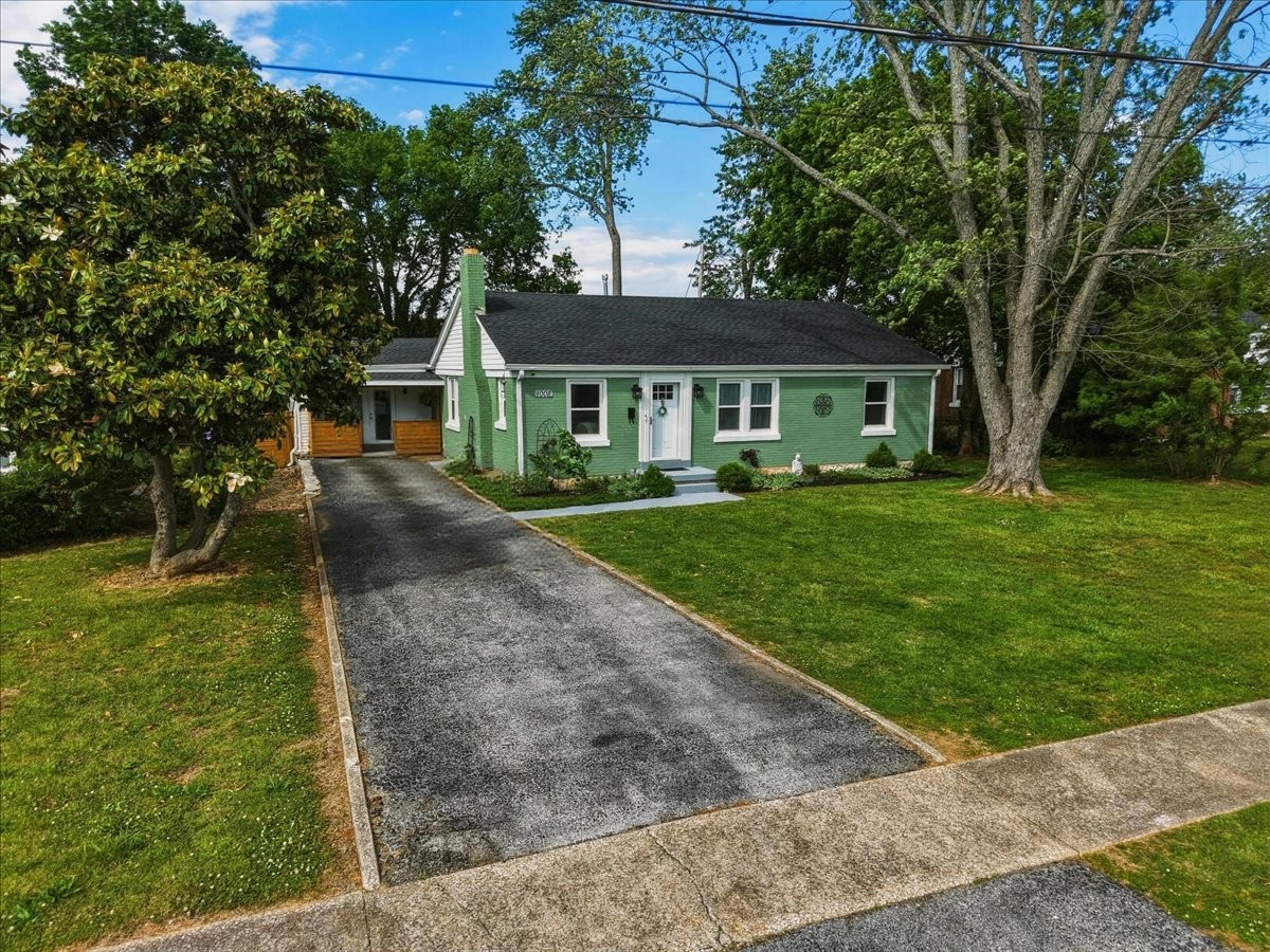 1008 Liberty Way Bowling Green KY 42104