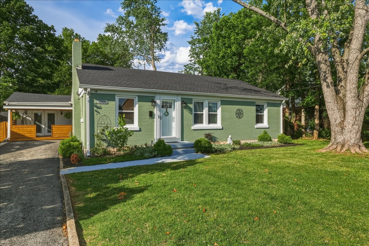 1008 Liberty Way Bowling Green KY 42104