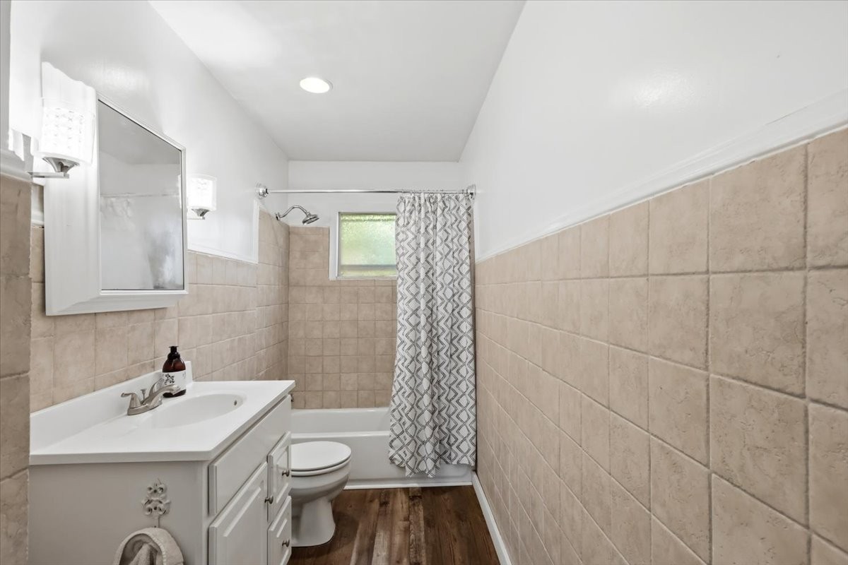 1008 Liberty Way Bowling Green KY 42104