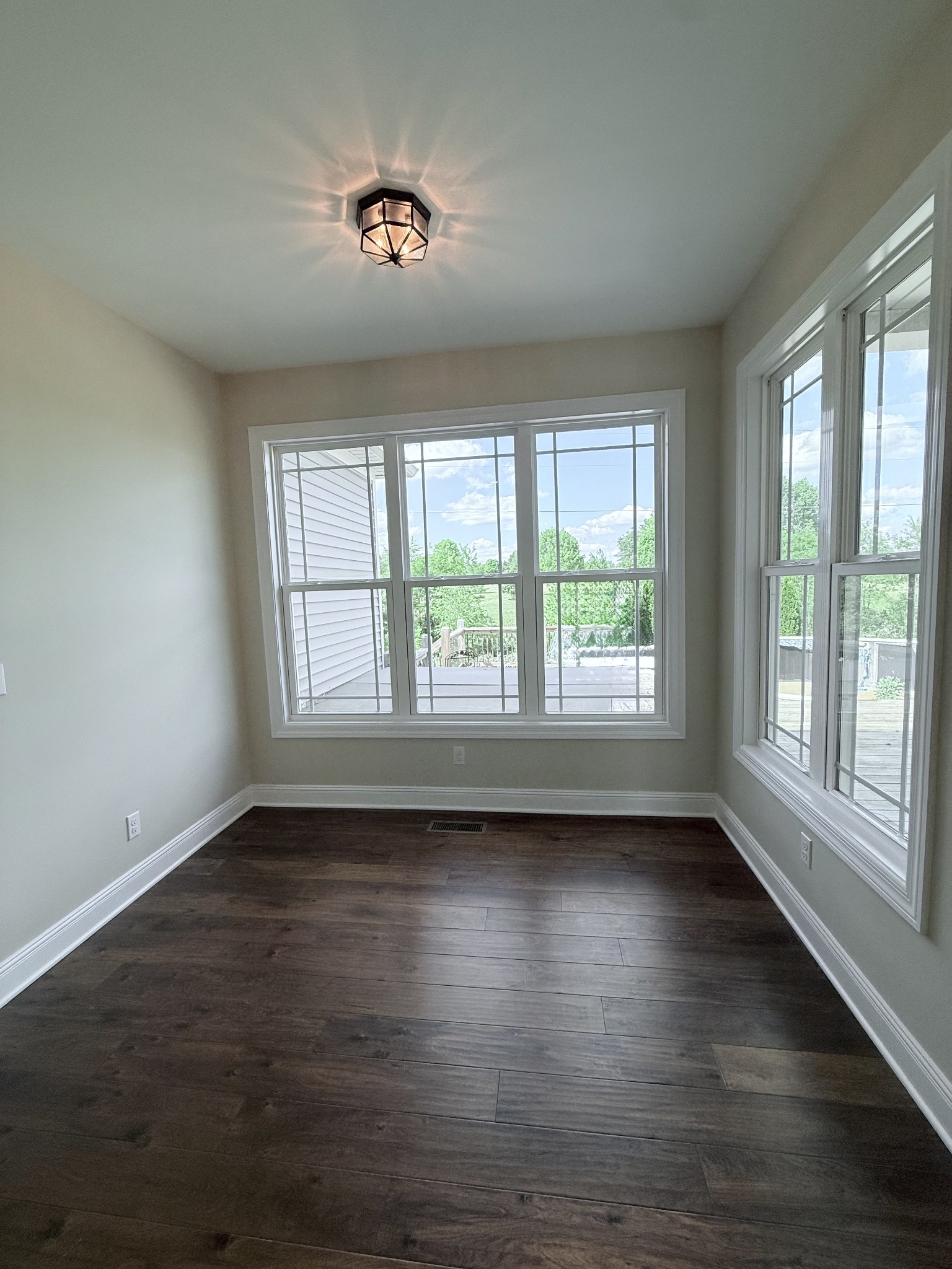 702 Parker Lane Lafayette TN 37083