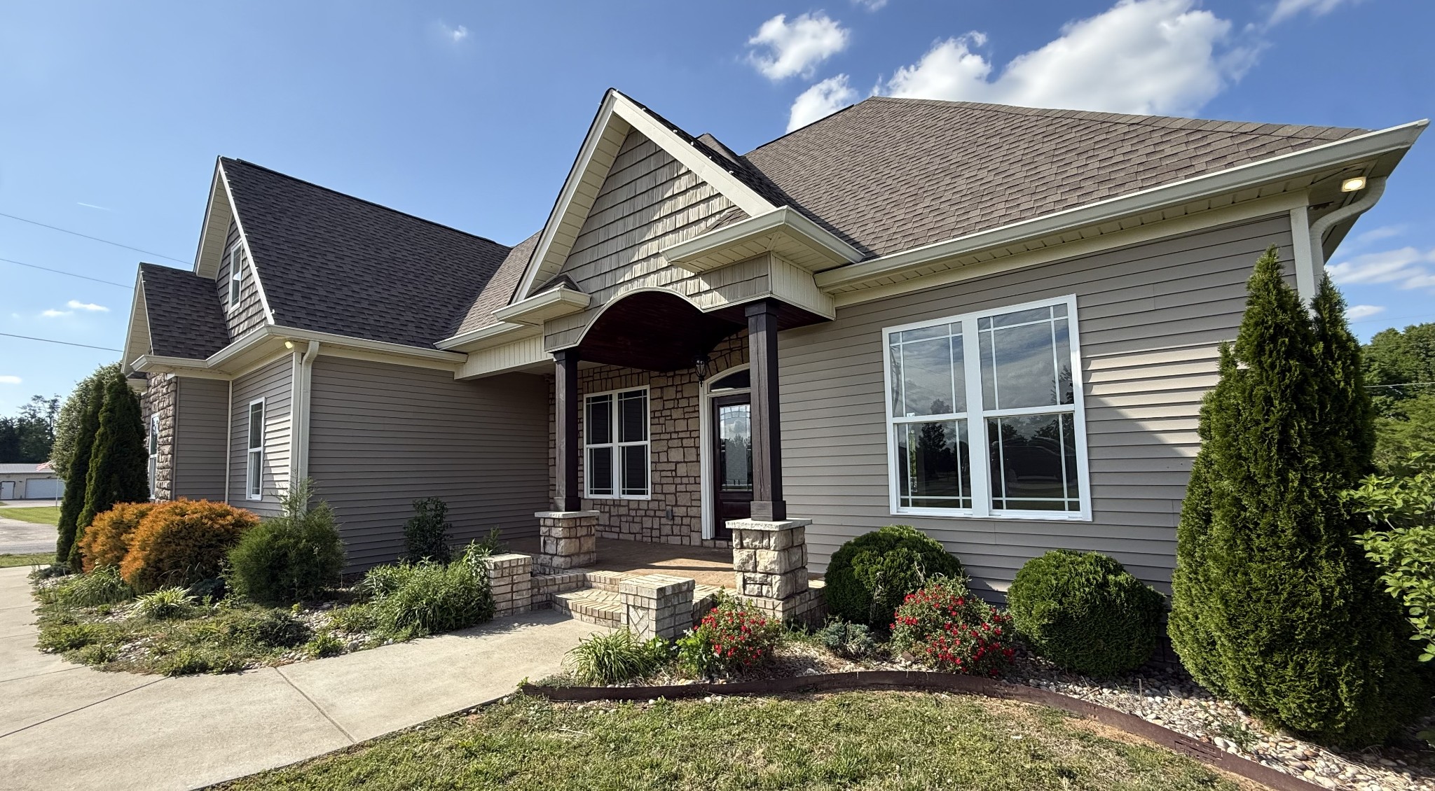 702 Parker Lane Lafayette TN 37083