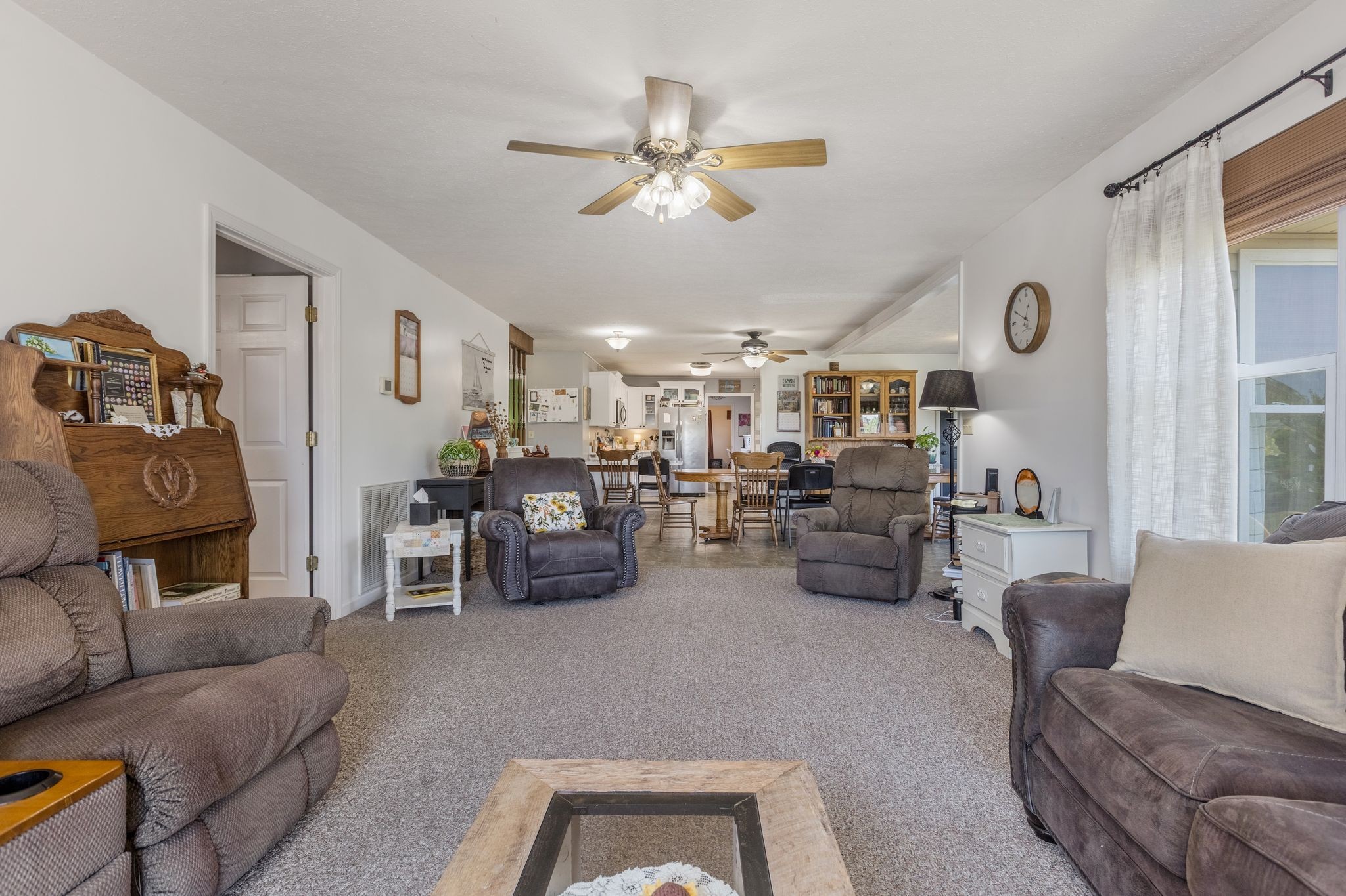 2402 Lobelville Highway Linden TN 37096
