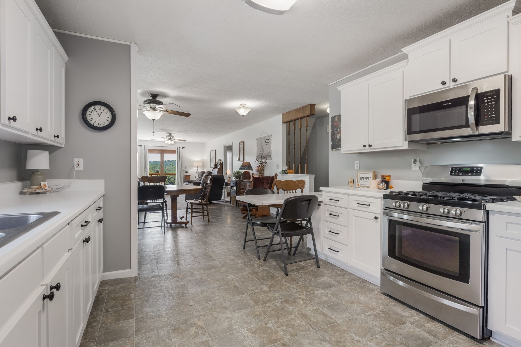 2402 Lobelville Highway Linden TN 37096
