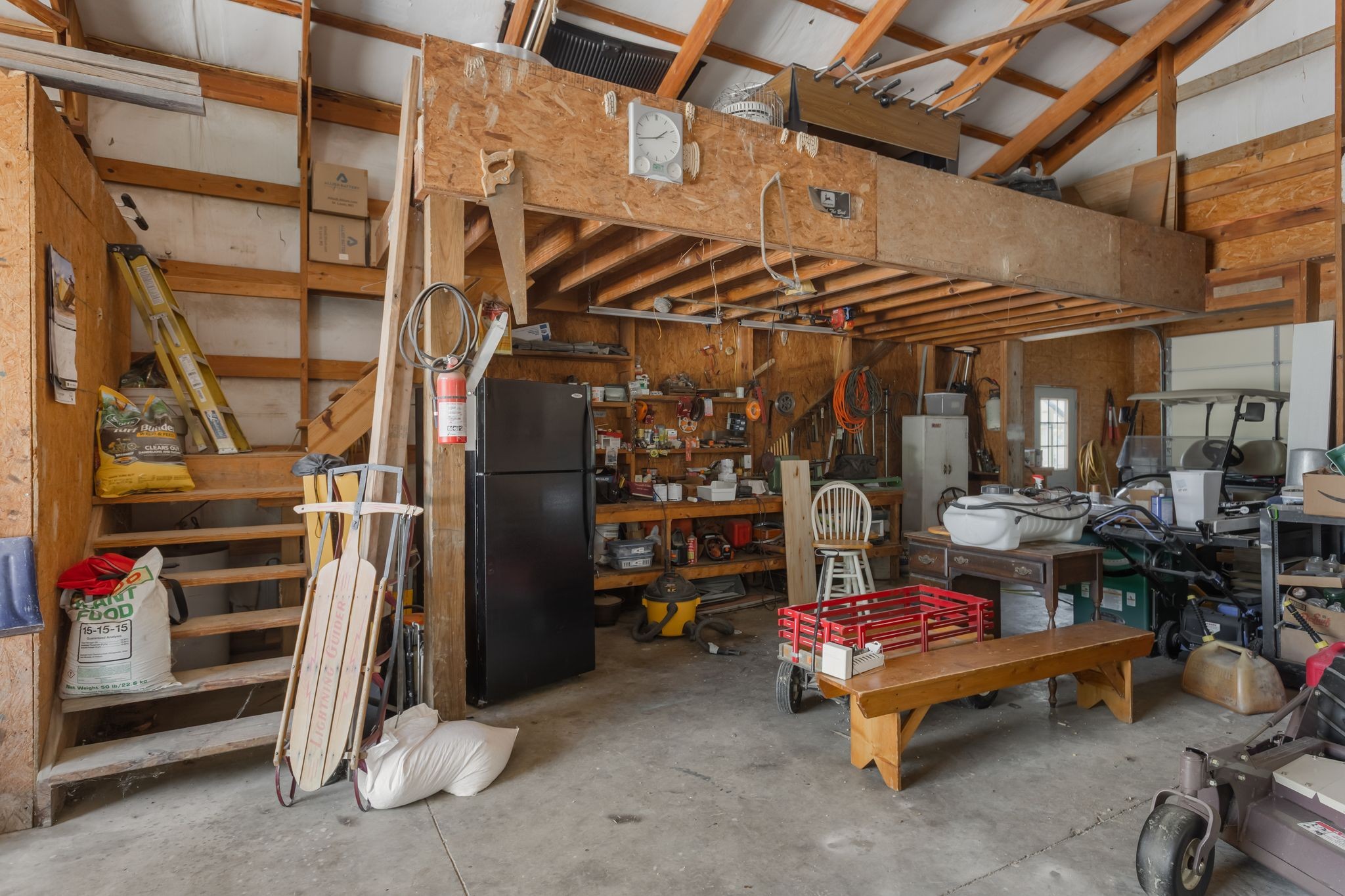2402 Lobelville Highway Linden TN 37096