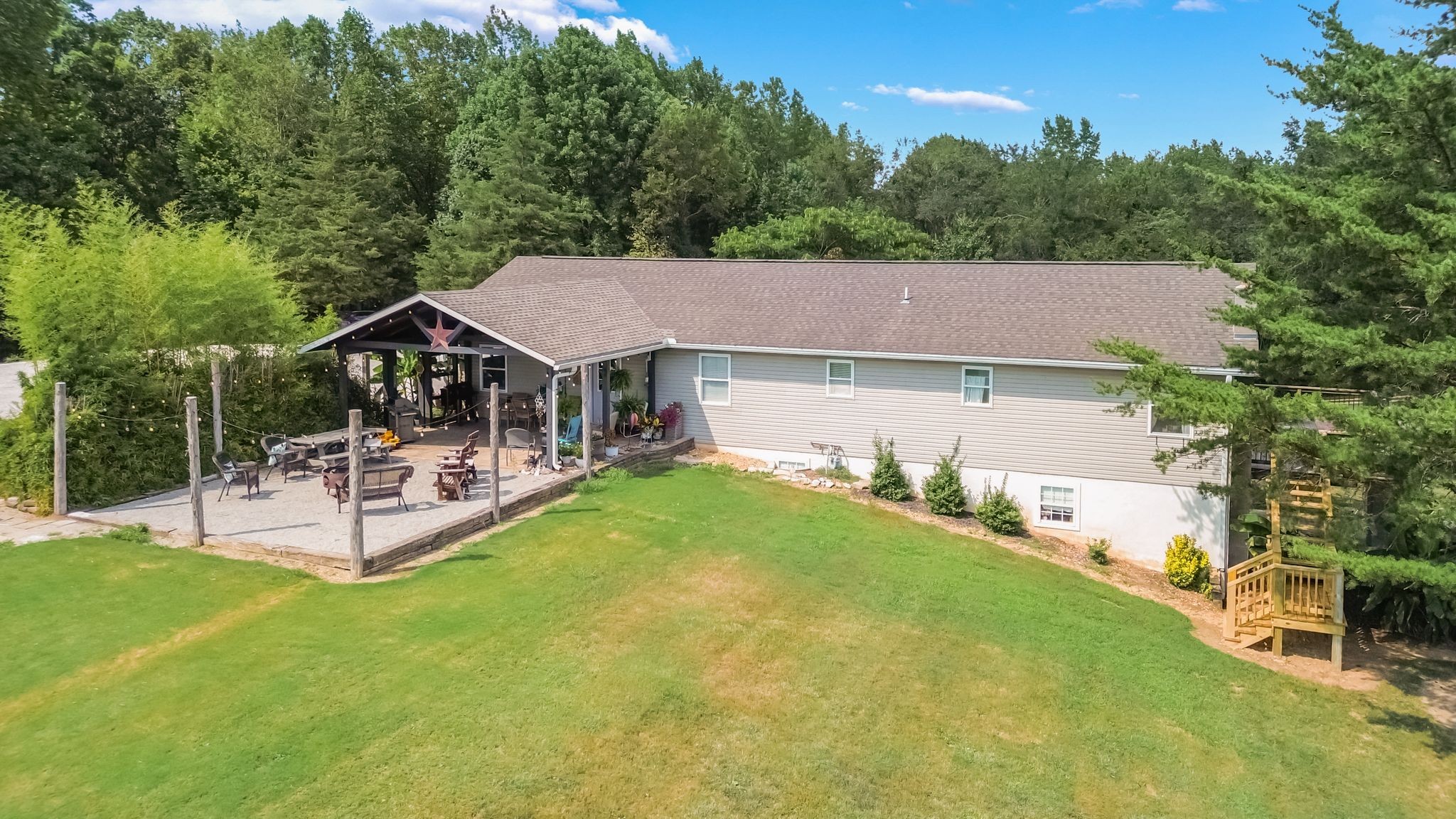 2402 Lobelville Highway Linden TN 37096