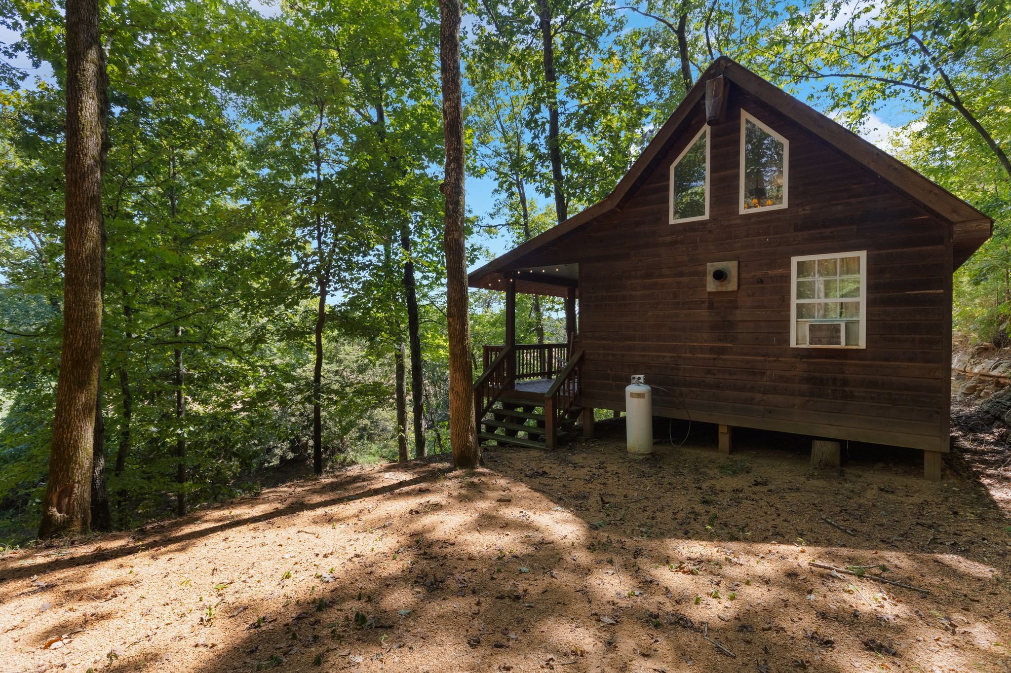 2402 Lobelville Highway Linden TN 37096