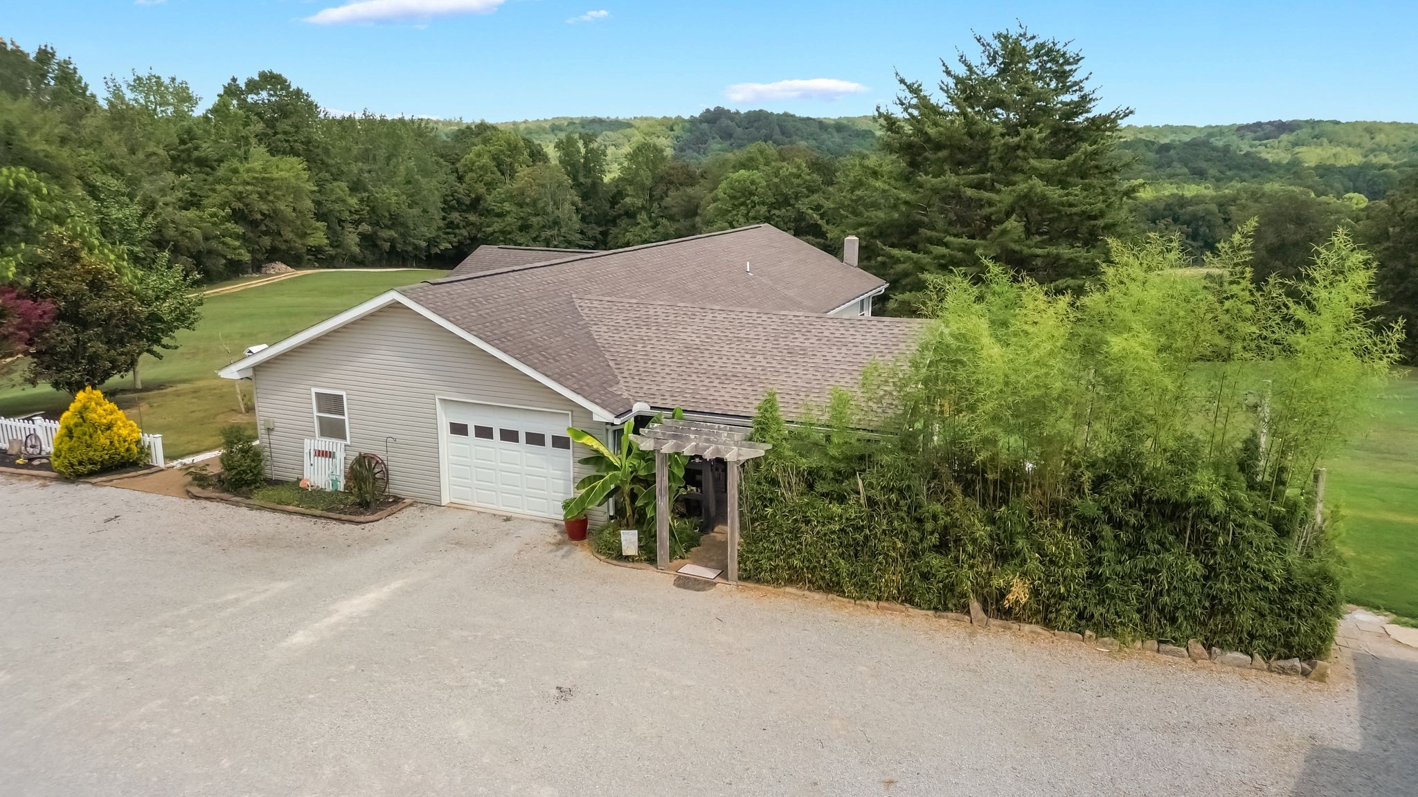 2402 Lobelville Highway Linden TN 37096