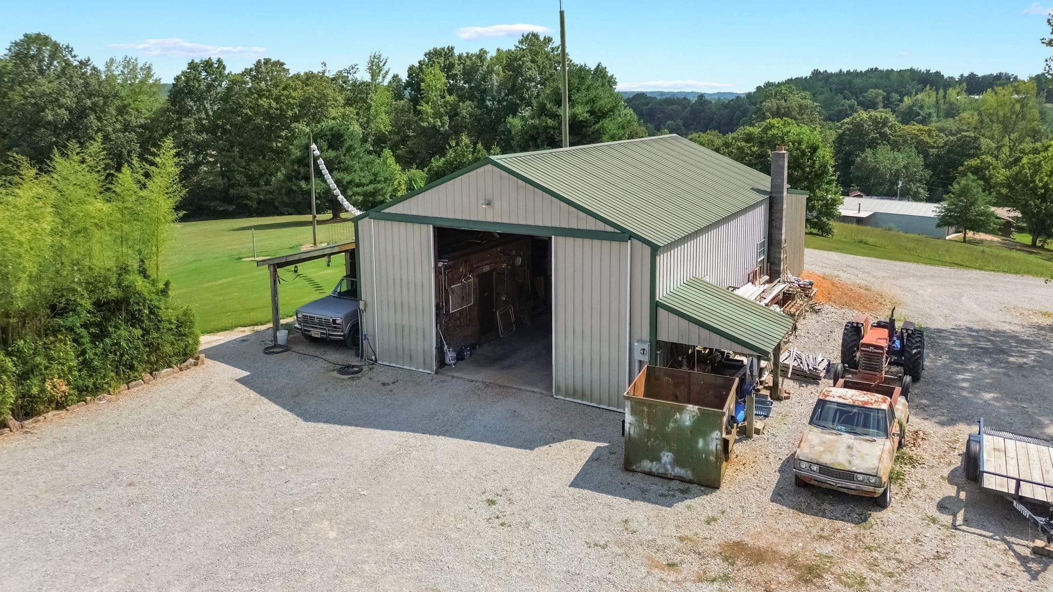 2402 Lobelville Highway Linden TN 37096