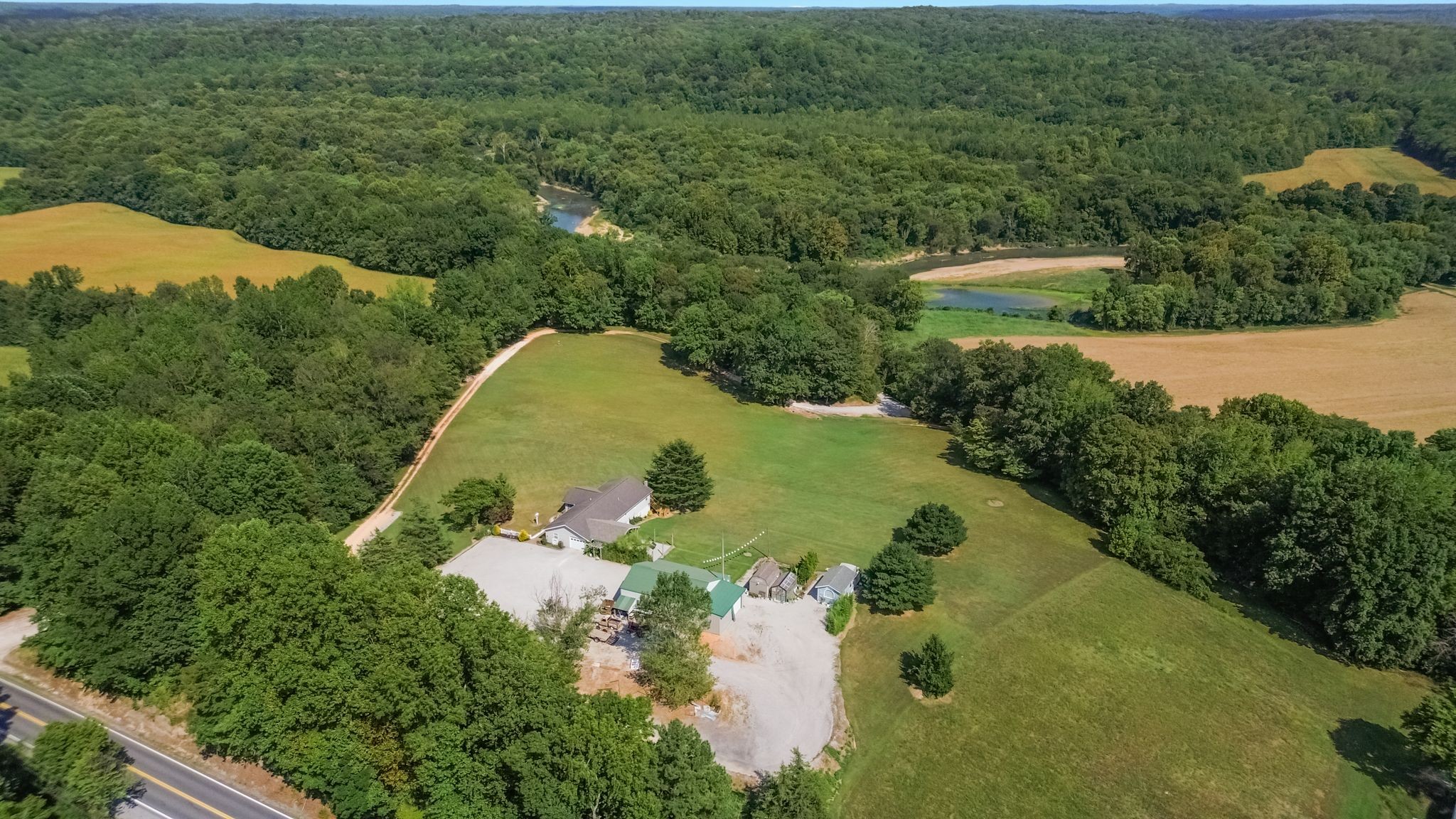 2402 Lobelville Highway Linden TN 37096