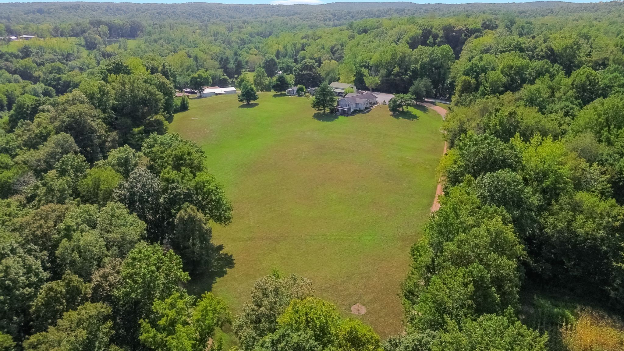 2402 Lobelville Highway Linden TN 37096