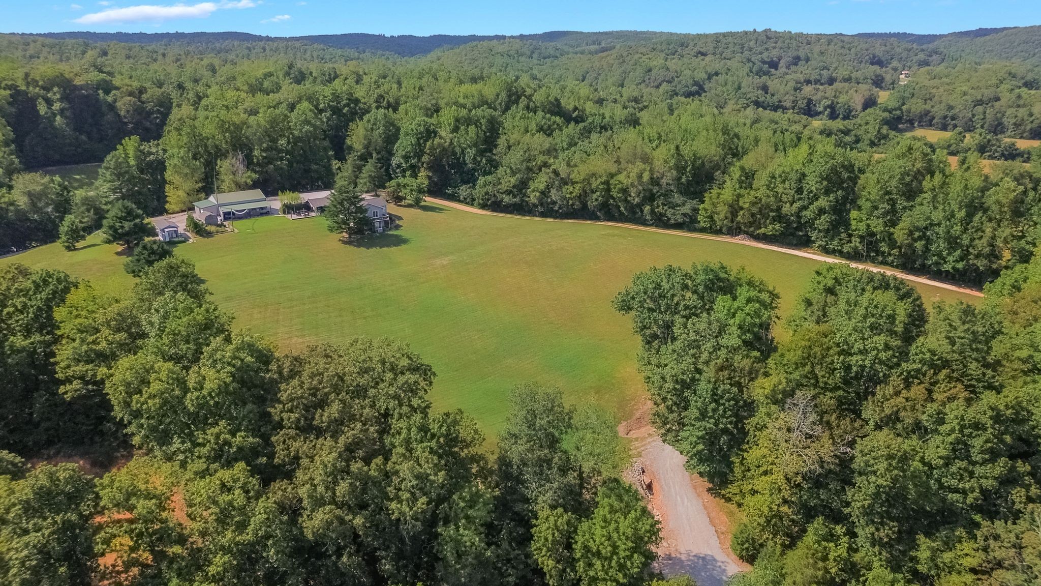 2402 Lobelville Highway Linden TN 37096