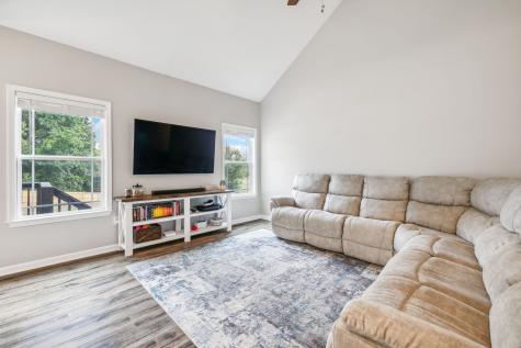 1181 Liberty Road Charlotte TN 37036