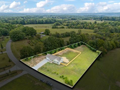 1181 Liberty Road Charlotte TN 37036