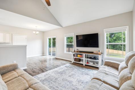 1181 Liberty Road Charlotte TN 37036