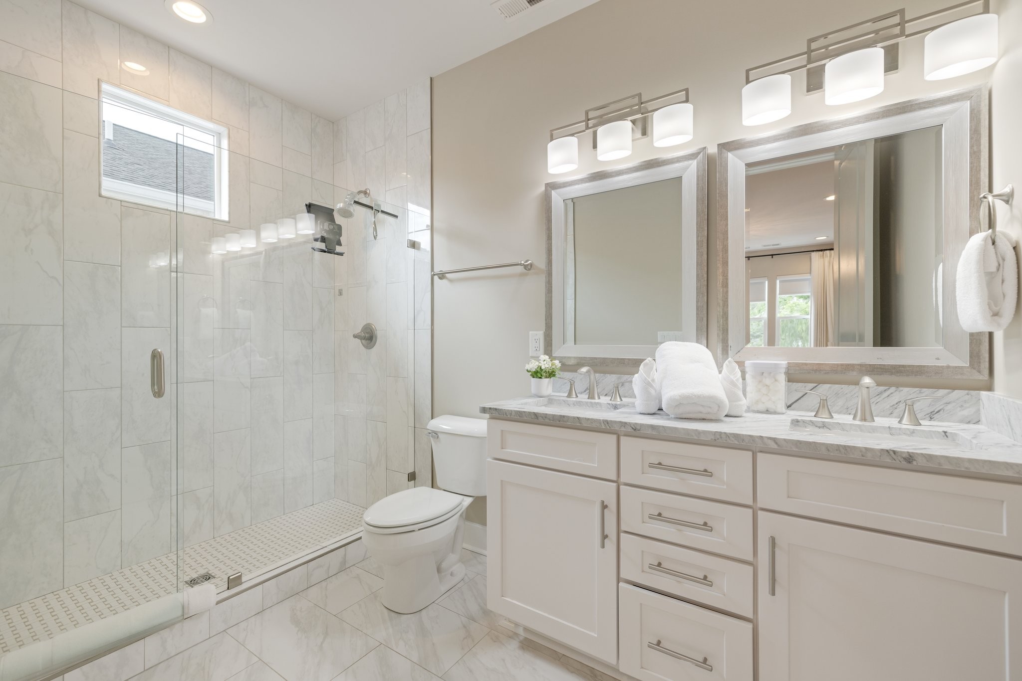 1924 14th Ave, N Nashville TN 37208