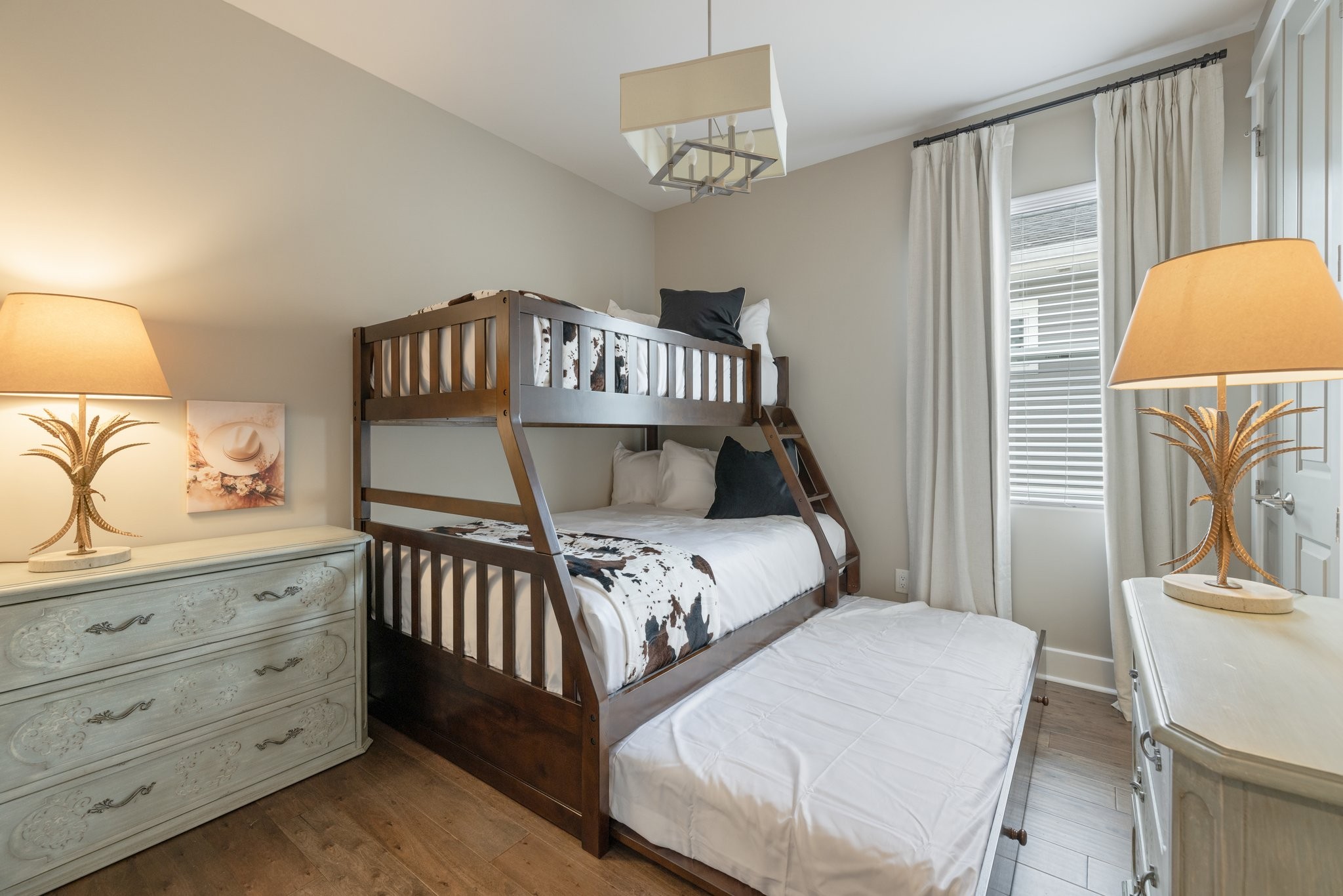 1924 14th Ave, N Nashville TN 37208